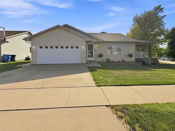 2nd image of 1611 Sunset Dr SW