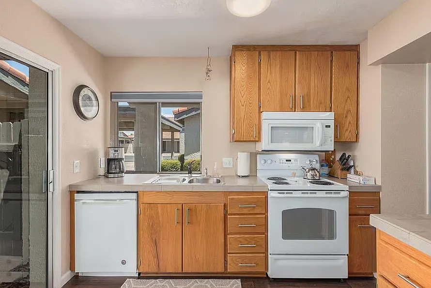 2 bed, 1205 sqft, $2,250 — Photo 3