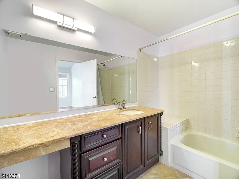 142 Harvest Ln — Photo 24