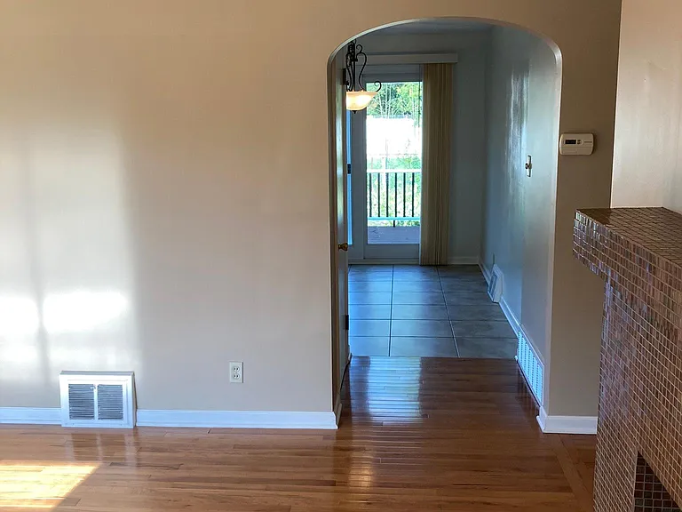 1605 Richmond Rd — Photo 37