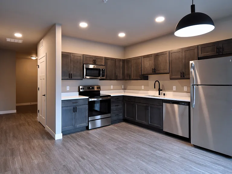 Beaverbrook Apartments — Photo 12