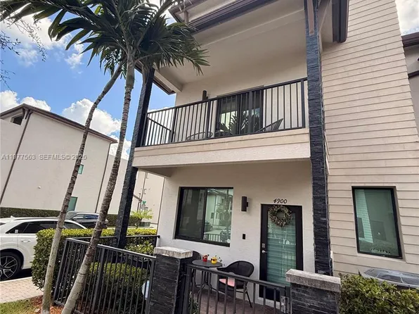 4900 NW 83rd Path, Doral, FL 33166