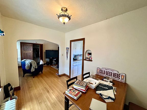 5th image of 4422 N Oakland Ave #12