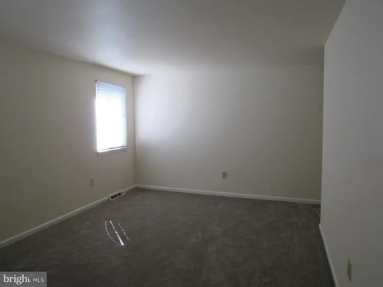 244 Florence Dr — Photo 7