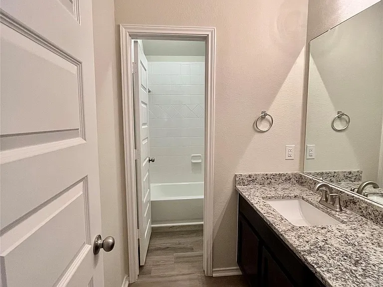 40621 Guillemont Ln — Photo 11