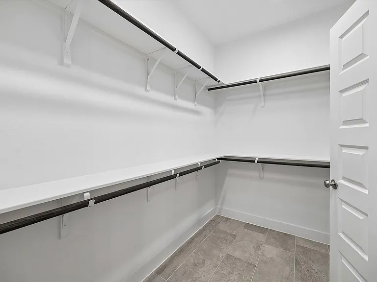 10960 Hewitt Cliff Ln — Photo 17