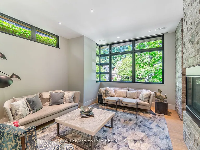 11 Pine Cres — Photo 10