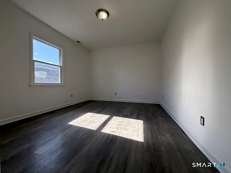 30 Dora St — Photo 12