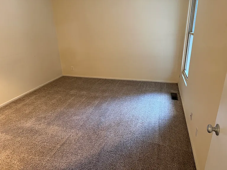 6423 Colony Way — Photo 9