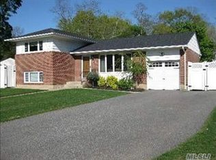 7 Yates Ave, Commack, NY 11725