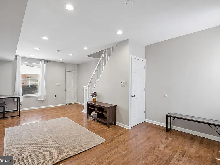 2220 Cantrell St — Photo 3