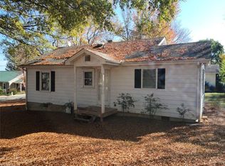 612 New St, Graham, NC 27253