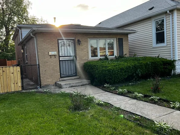 (undisclosed Address), Chicago, IL 60603