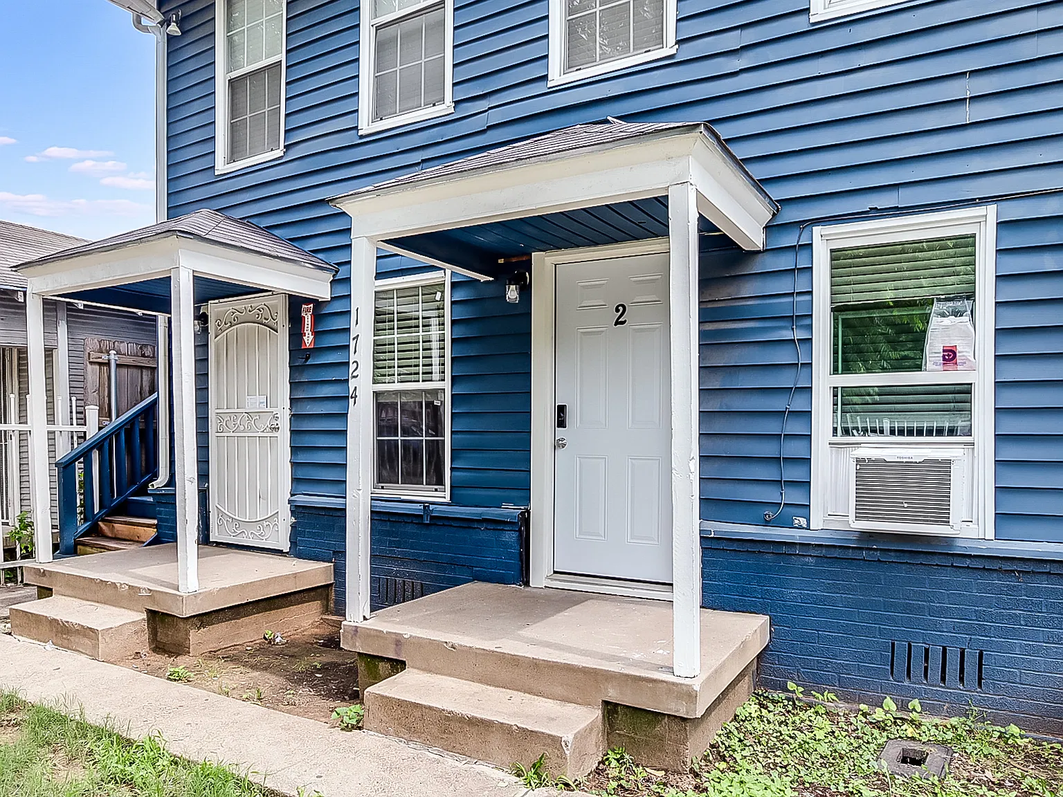 1724 Pear Street — Photo 1
