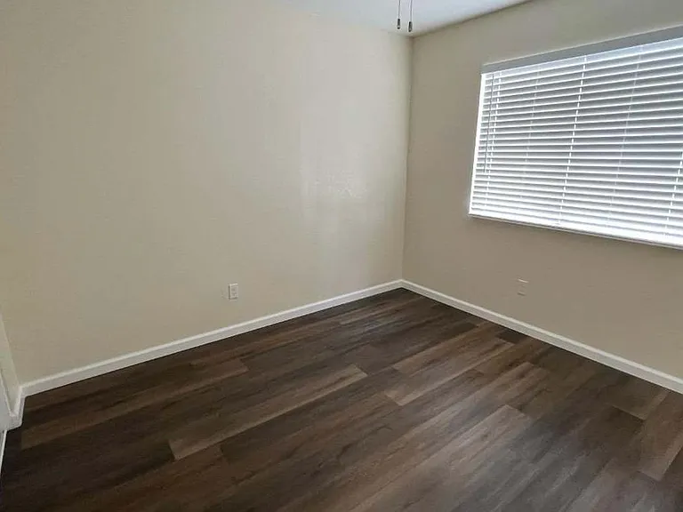 1116 Tempe Dr — Photo 12