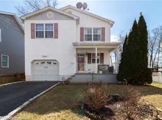 221 Temple Way, Colonia, NJ 07067