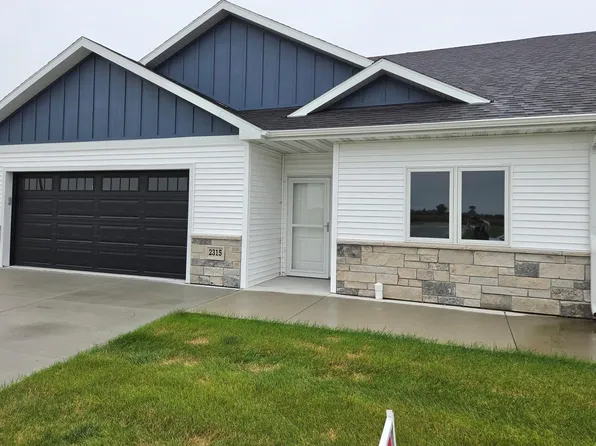 2315 38th St, Columbus, NE 68601