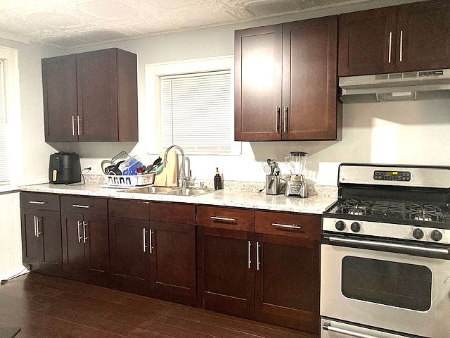 2nd image of 9427 S Ewing Ave #1R