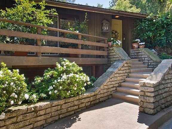 3rd image of 13230 Old Oak Ln