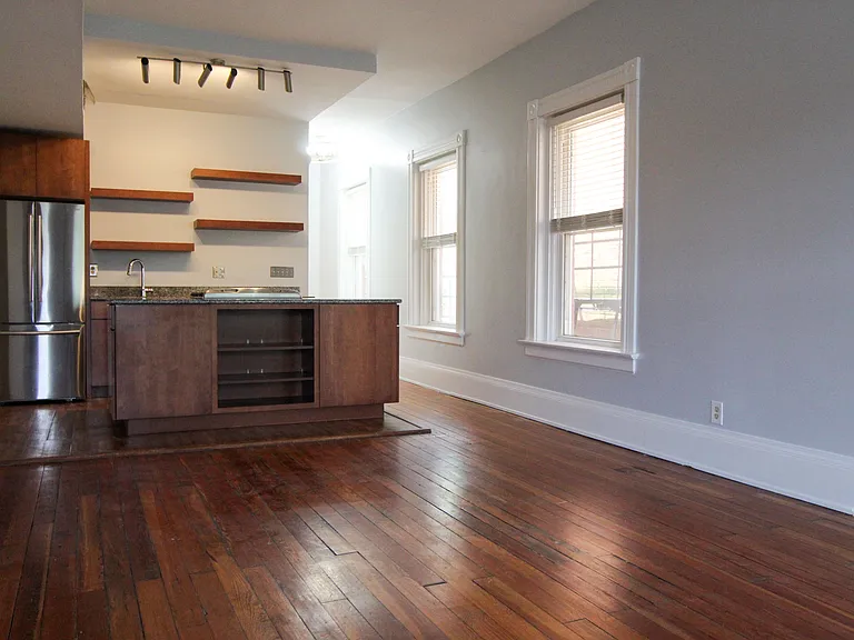 Open plan kitchen/dining/living