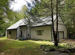 437 Chestnut Hill Rd, Glocester, RI 02814