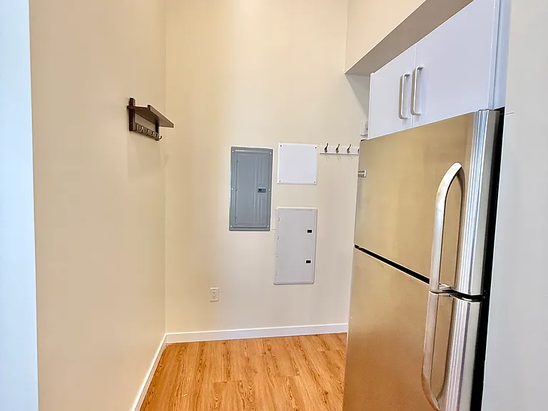 241-55 S 49th St #411 — Photo 4