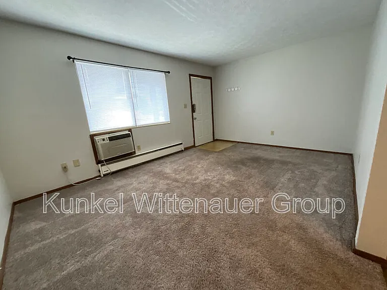 2609H Sierra Dr — Photo 2