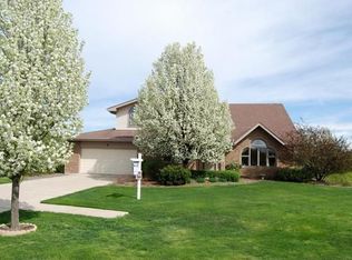 6 Bennington Ct, Lemont, IL 60439