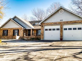 209 Alexander Ct, Festus, MO 63028