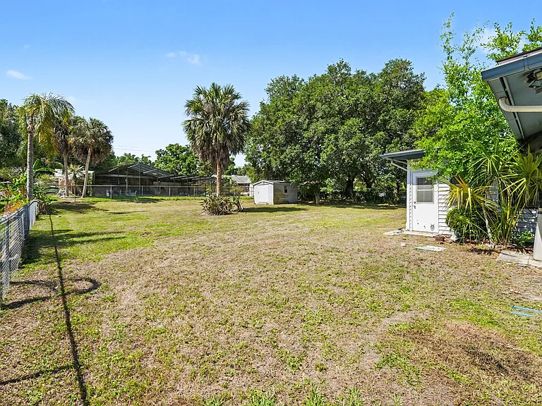 851 Rolling Woods Ln — Photo 28