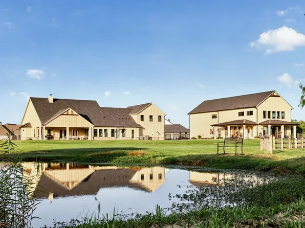 985 Vest Ln, Pilot Point, TX 76258
