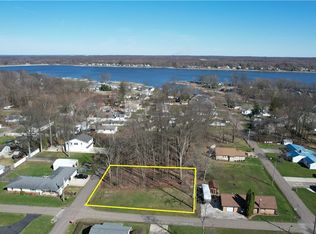 17595 Olive Ave, Lake Milton, OH 44429