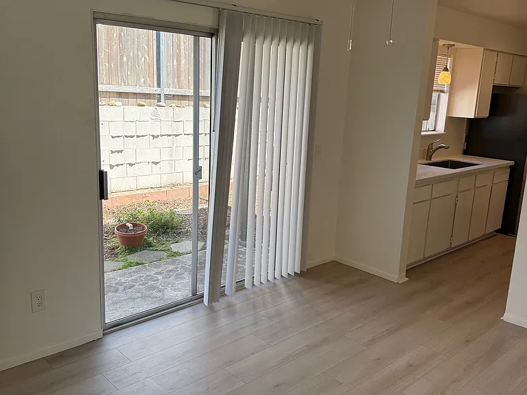 240 Aspen St — Photo 11