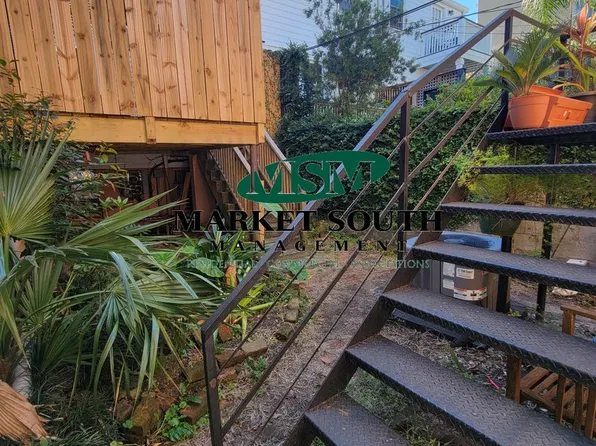 Charlton E 216.5, 216 1/2 E Charlton Ln, Savannah, GA 31401