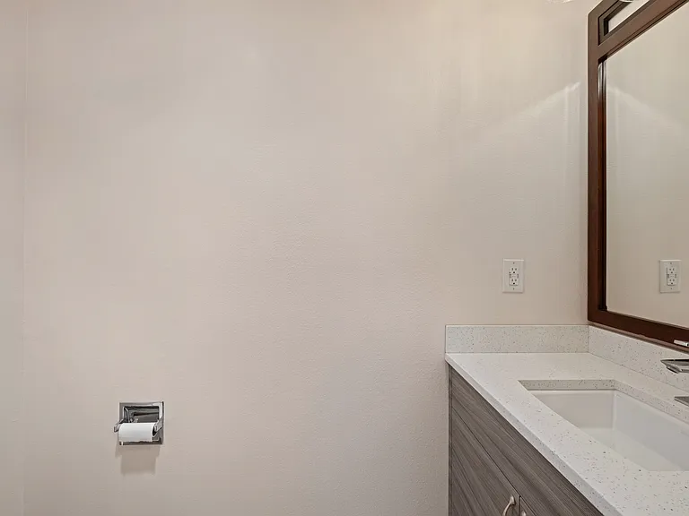 9729 NE 122nd St #4 — Photo 15