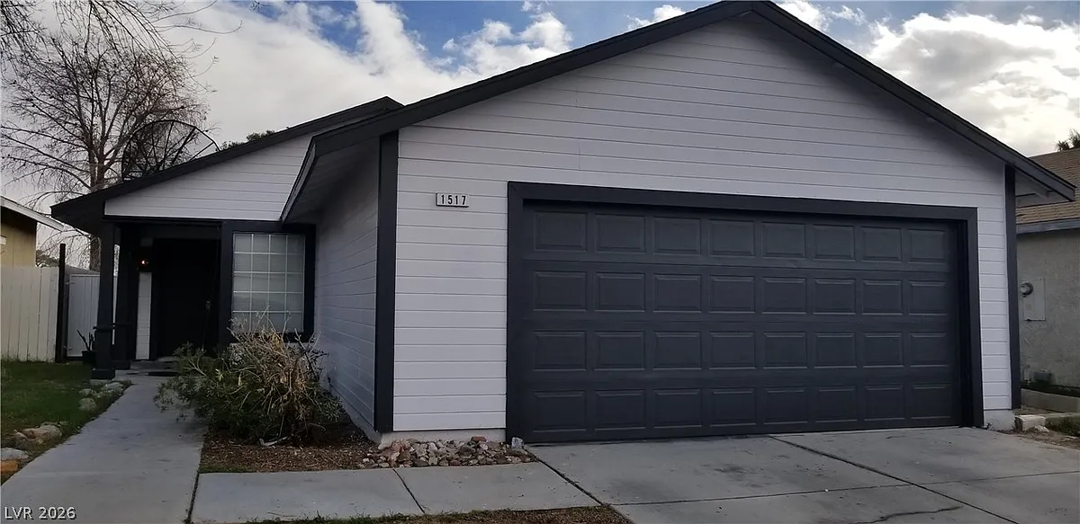 Building Photo - 1517 Wintergreen Dr