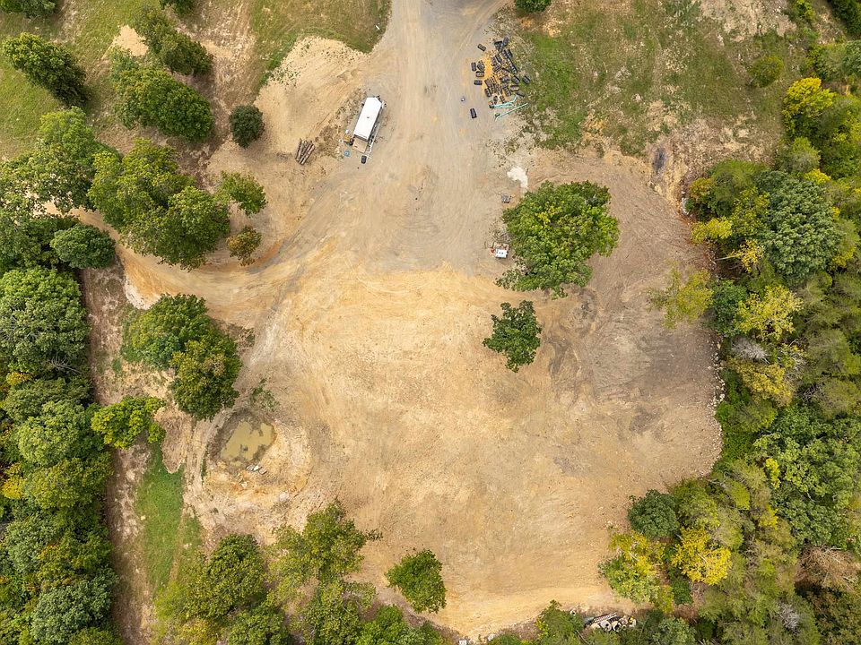 1st image of 5230 Deertrot Rd