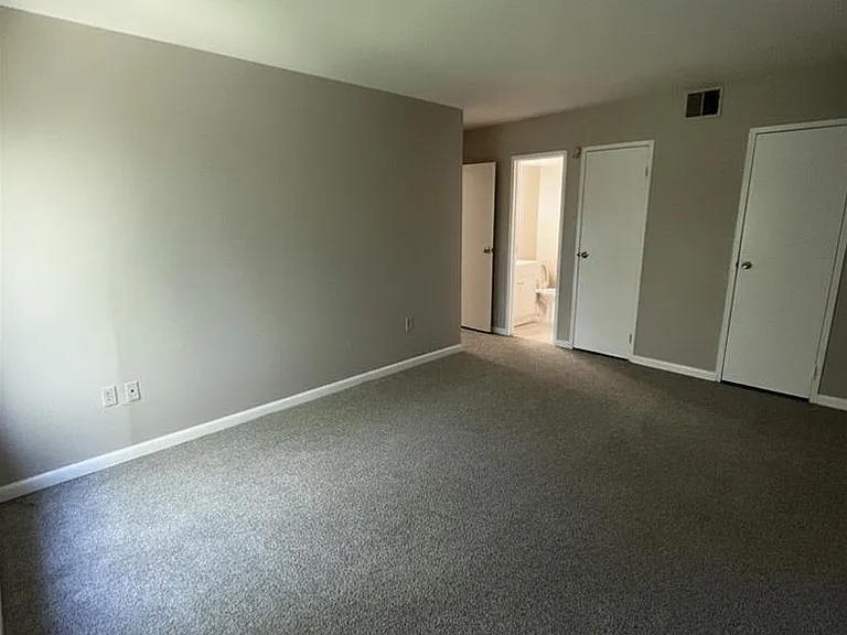 6998 Hanover Pkwy #302 — Photo 22