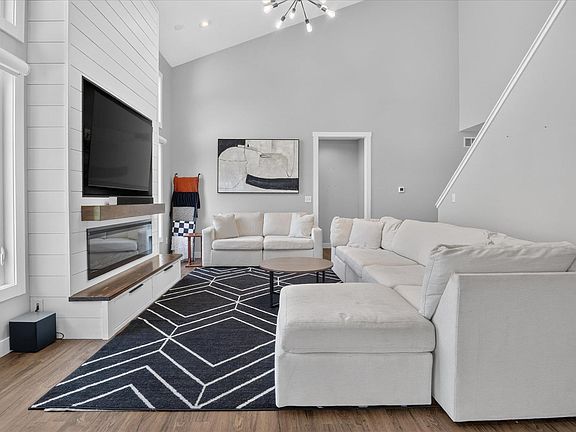 5th image of 30949 Villa Dr
