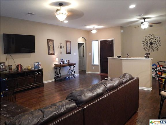 5th image of 212 Tuscany Dr