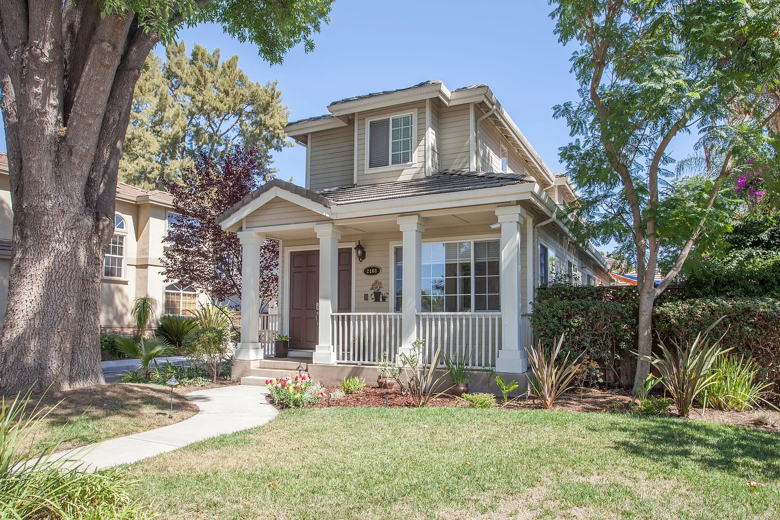 2168 Coastland Ave photo 1