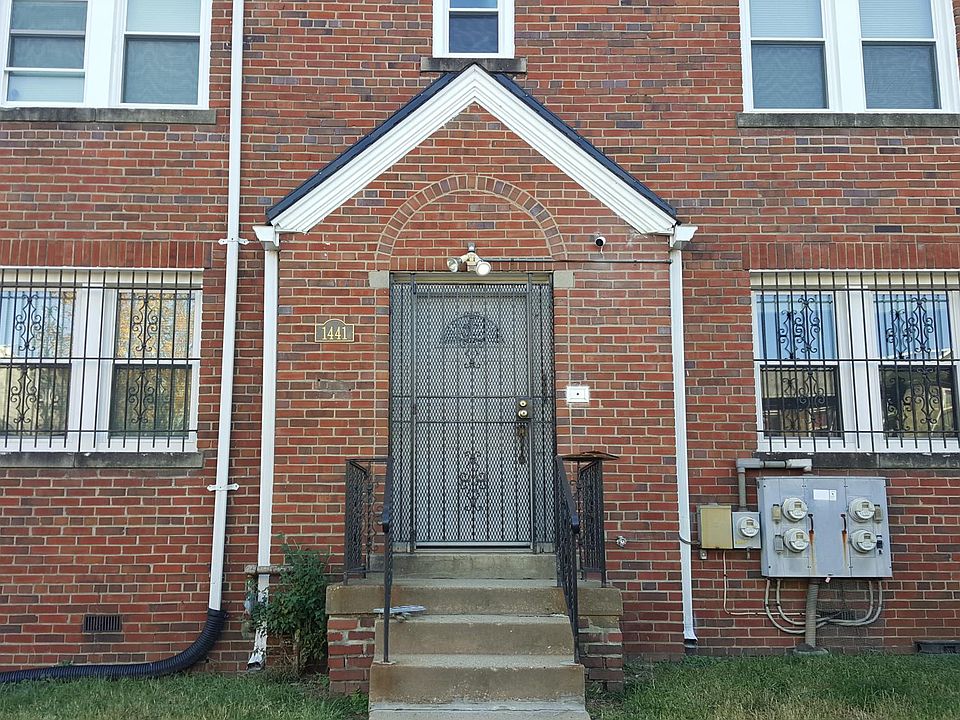 Exterior (Front)