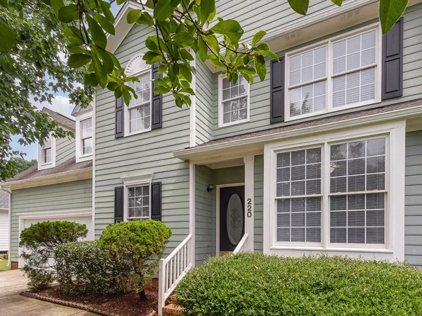 220 Ravenstone Dr, Cary, NC 27518