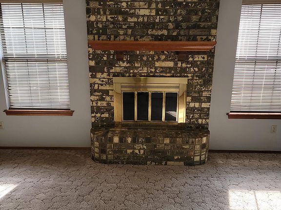 5th image of 5824 Campus Dr