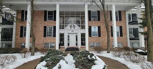 77 Atterbury Blvd Photo 1