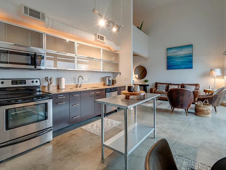 2115 Yeaman Pl #102 — Photo 8