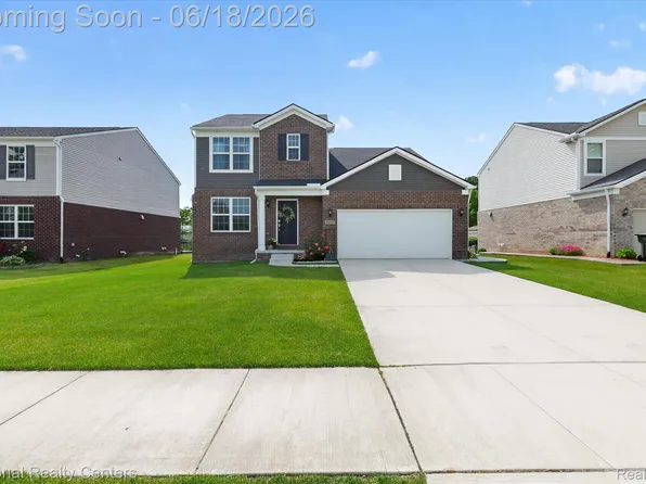 33137 Fuhrmann Dr, Sterling Heights, MI 48310