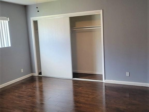 5th image of 204 N Manhattan Pl APT 10