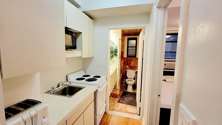 Rented by Bond New York | media 30