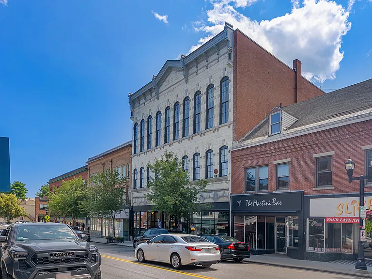 129 Main St #302 — Photo 44